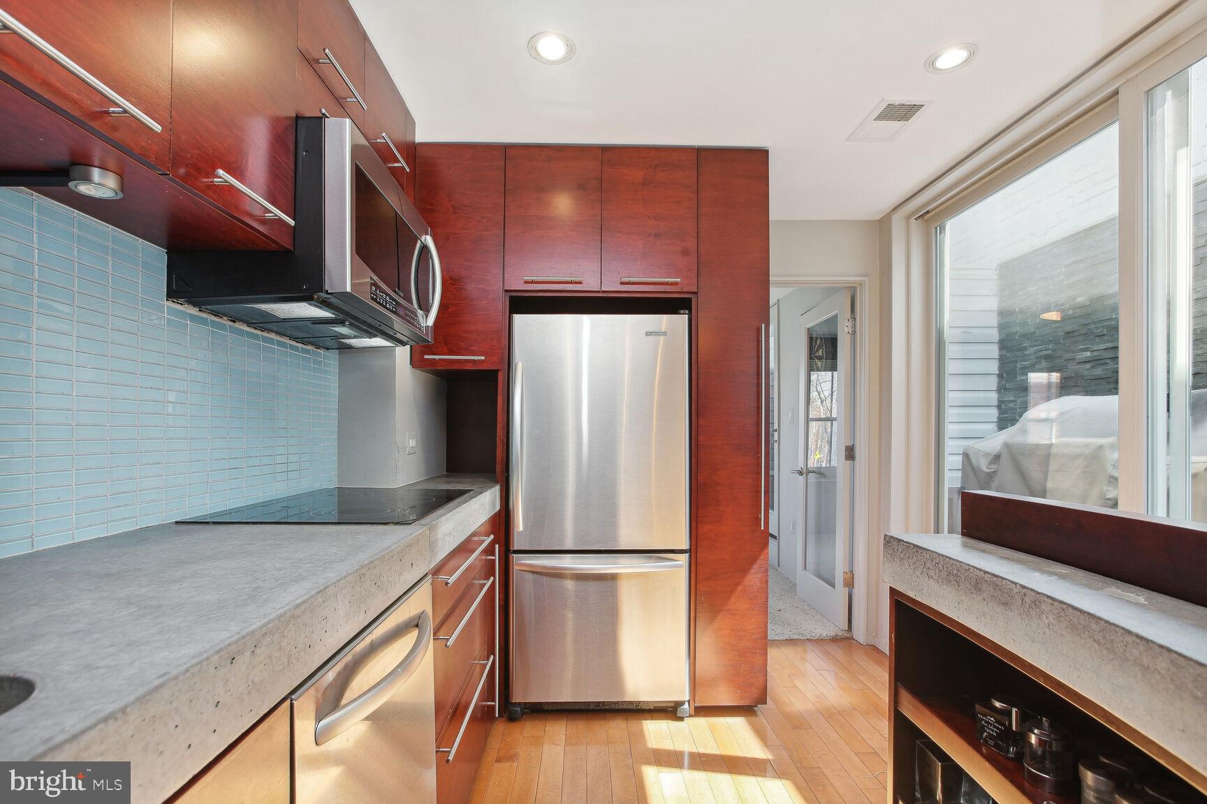 344 8th Street Northeast Washington, DC 20002 - Photo 15 of 37 upstairs apartment