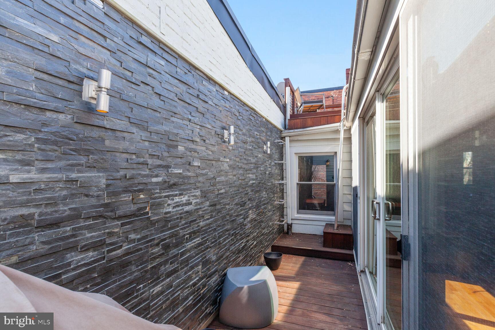 344 8th Street Northeast Washington, DC 20002 - Photo 26 of 37 apartment courtyard