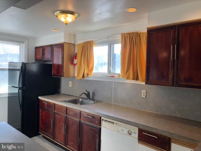 300 Golf Road Darby, PA 19023 - Photo 12 of 33