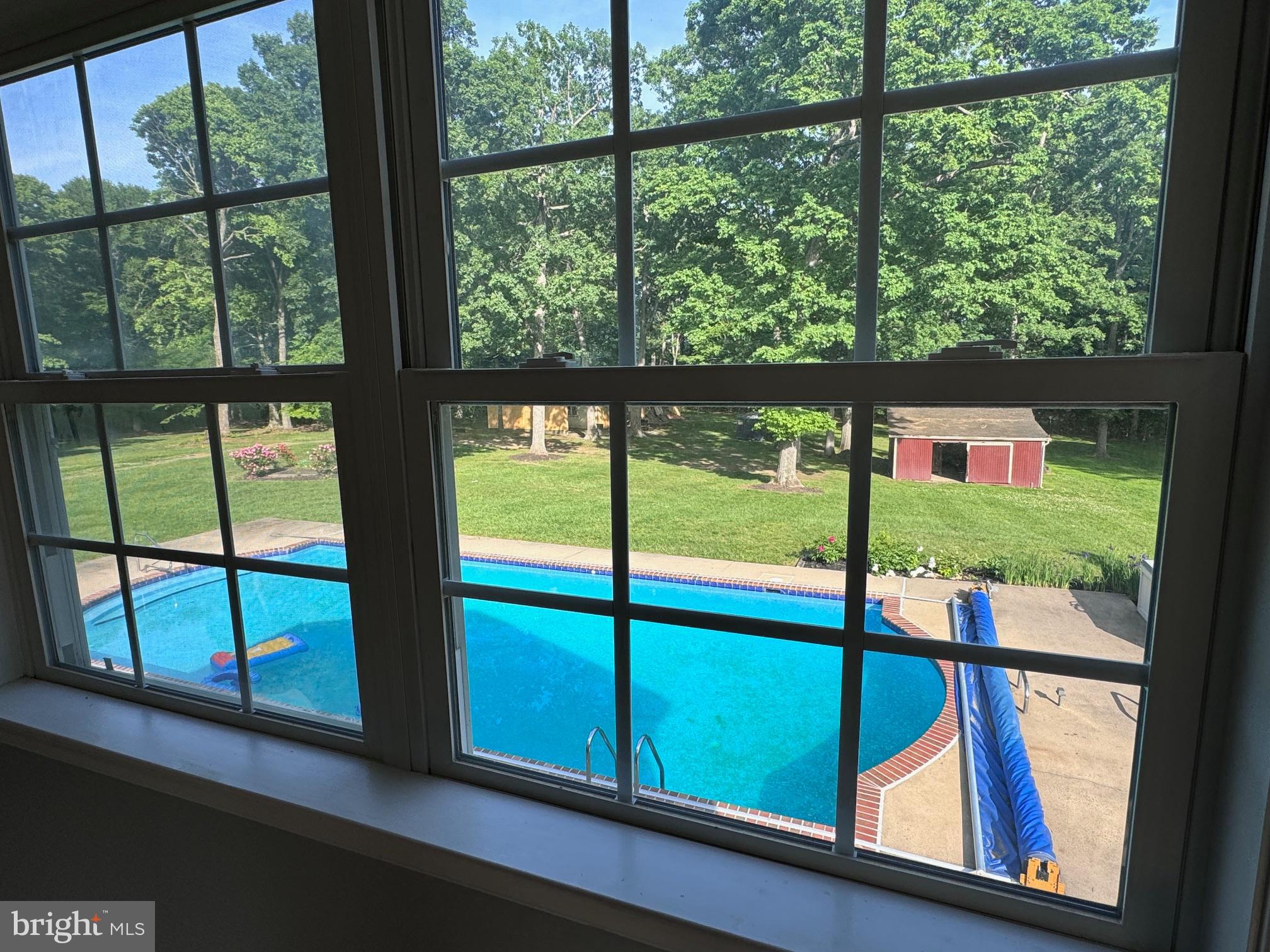 6375 Union Mill Road Clifton, VA 20124 - Photo 34 of 34 a view of an outdoor space and window