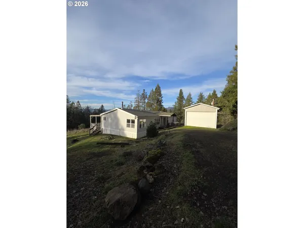 $463,000 | 781 Pine Ridge Drive, Glide, OR 97443
