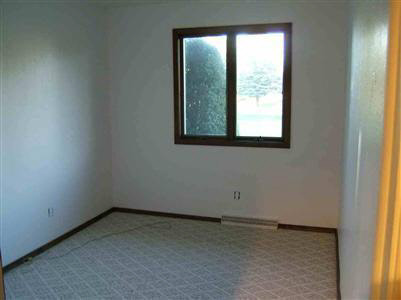 6042 Duffield Road Swartz Creek, MI 48473 - Photo 4 of 12 20224147-3.JPG