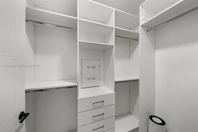 $815,000 | 1030 15th Street, Unit 213, Miami Beach, FL 33139