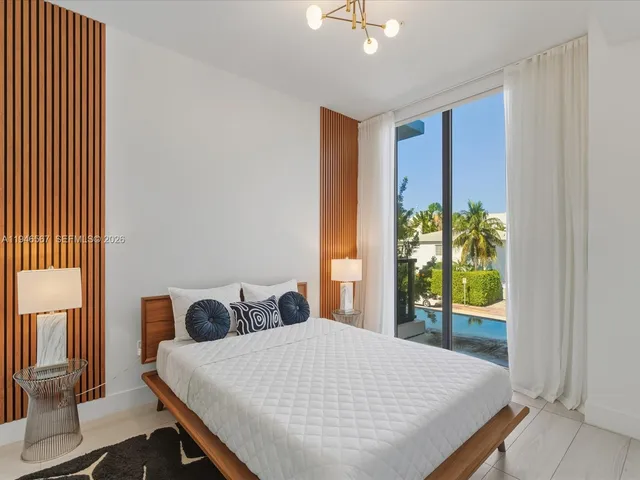 $815,000 | 1030 15th Street, Unit 213, Miami Beach, FL 33139