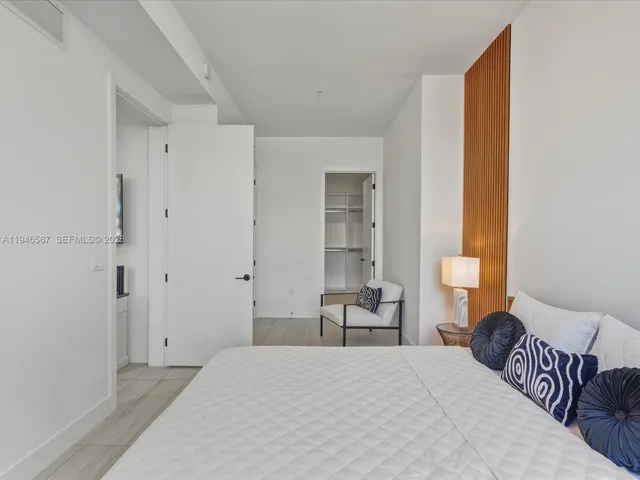 $815,000 | 1030 15th Street, Unit 213, Miami Beach, FL 33139