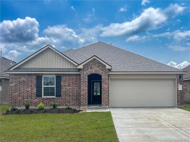 $217,500 | 4000 Savannah Oaks Drive, Lake Charles, LA 70607