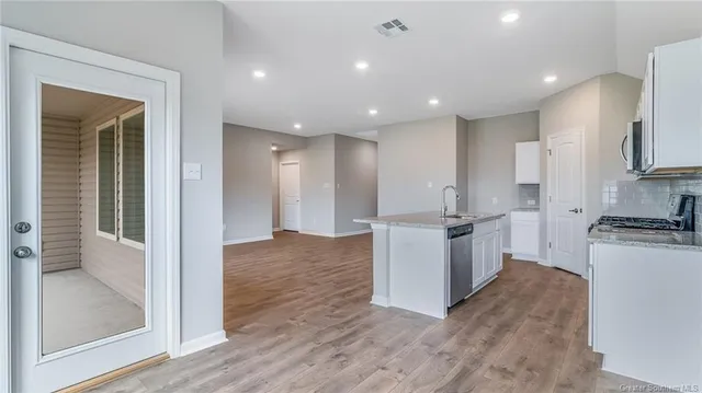 $217,500 | 4000 Savannah Oaks Drive, Lake Charles, LA 70607