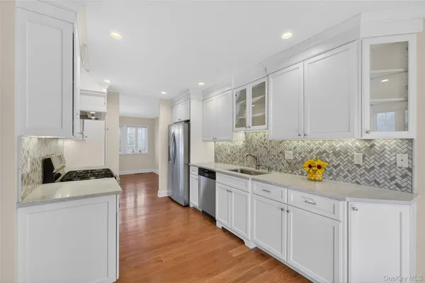 $669,000 | 24 Coventry Circle, Mahopac, NY 10541