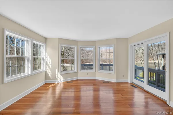 $669,000 | 24 Coventry Circle, Mahopac, NY 10541