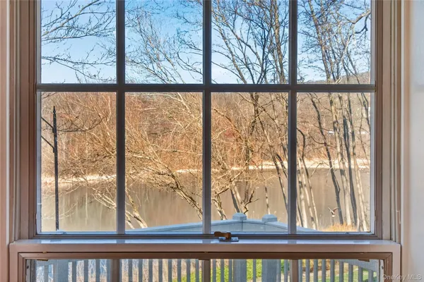$669,000 | 24 Coventry Circle, Mahopac, NY 10541