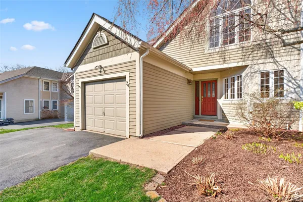 $669,000 | 24 Coventry Circle, Mahopac, NY 10541