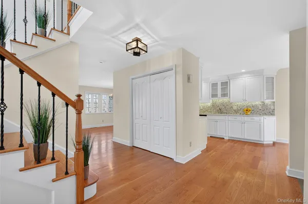 $669,000 | 24 Coventry Circle, Mahopac, NY 10541