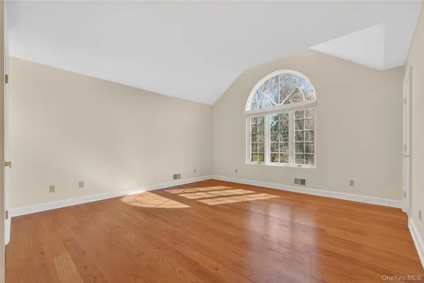 $669,000 | 24 Coventry Circle, Mahopac, NY 10541