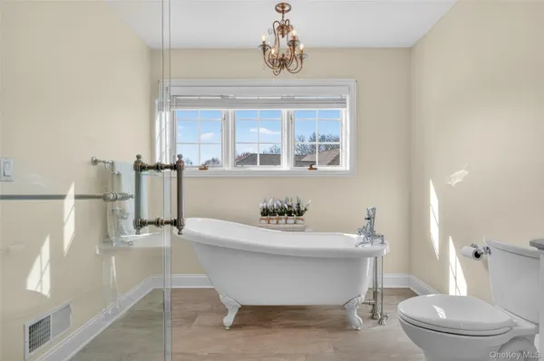 $669,000 | 24 Coventry Circle, Mahopac, NY 10541