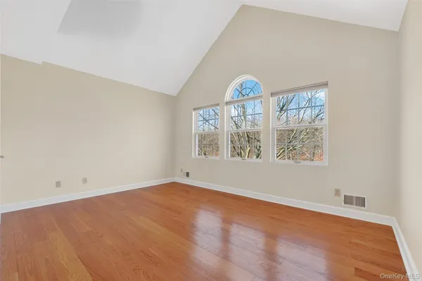 $669,000 | 24 Coventry Circle, Mahopac, NY 10541