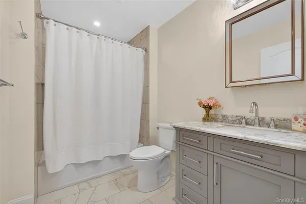 $669,000 | 24 Coventry Circle, Mahopac, NY 10541