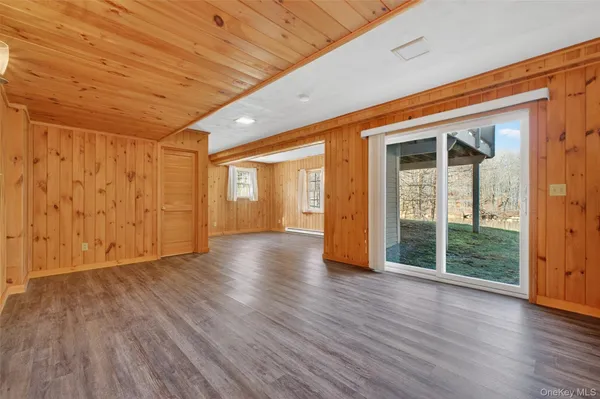 $669,000 | 24 Coventry Circle, Mahopac, NY 10541