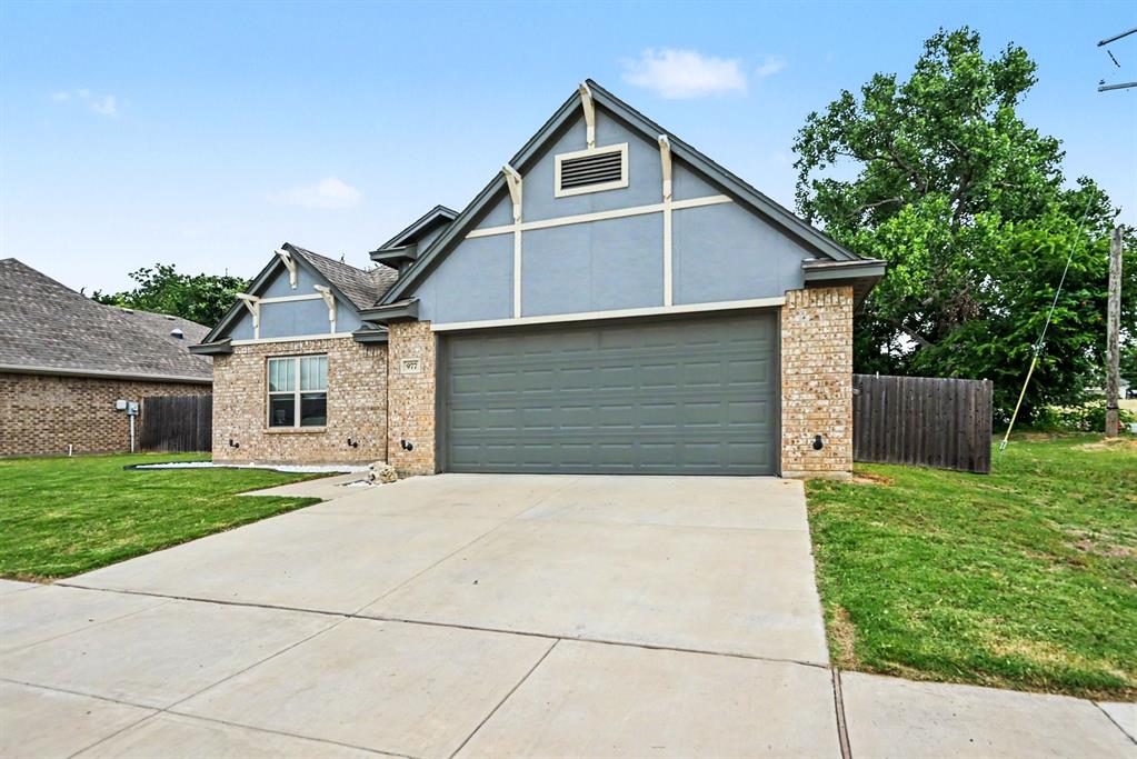 977 Sam Street Springtown, TX 76082 - Photo 2 of 30