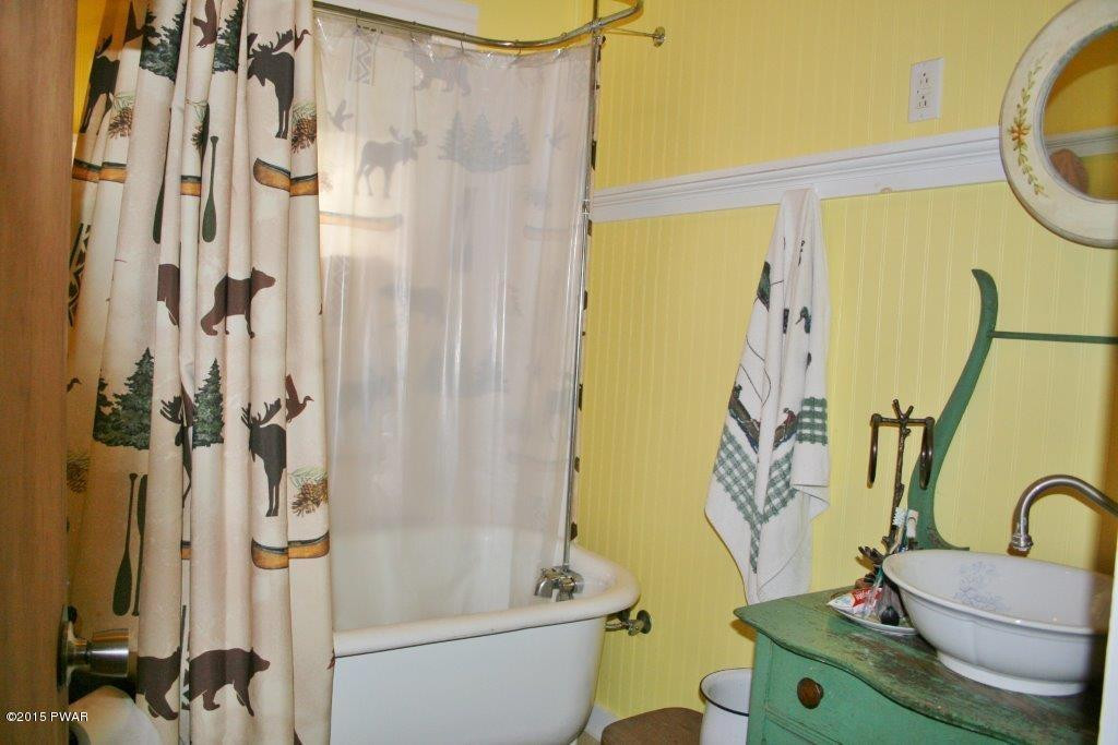 122 Terrace Road Tafton, PA 18464 - Photo 16 of 22