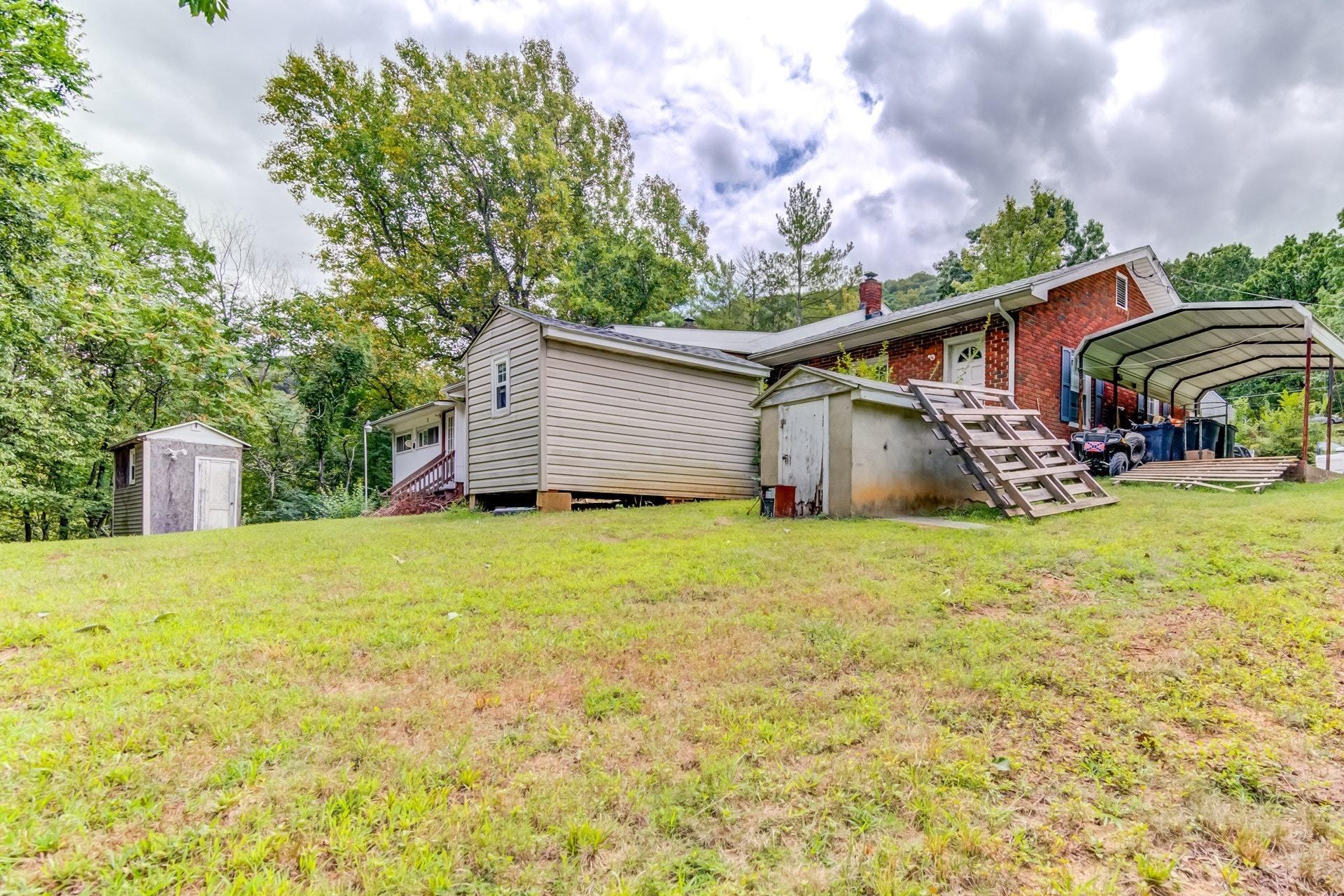 3066 Mowles Road Salem, VA 24153 - Photo 23 of 25 023-325059-23-3066 Mowles Rd Salem Va-43