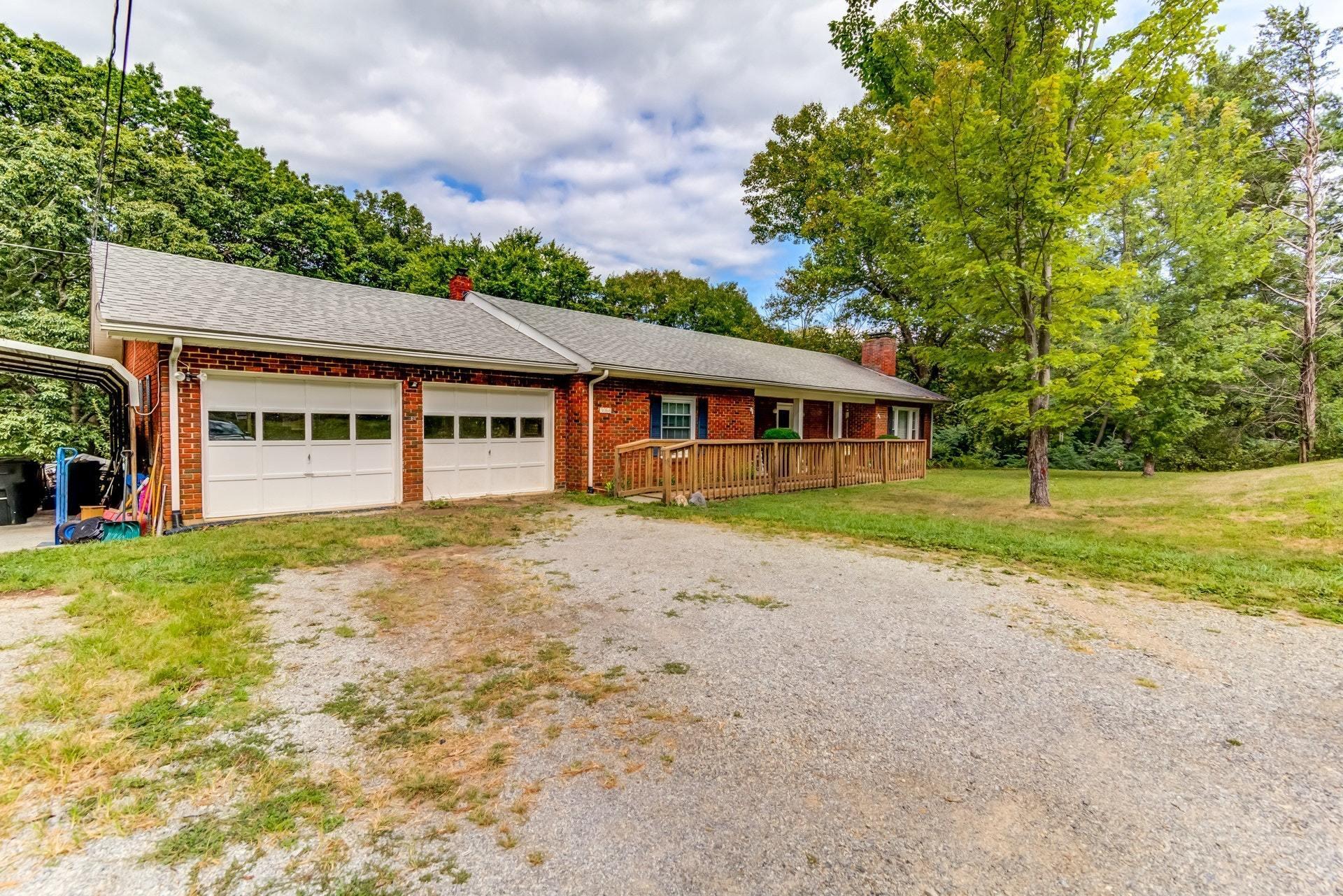 3066 Mowles Road Salem, VA 24153 - Photo 24 of 25 024-325059-24-3066 Mowles Rd Salem Va-46
