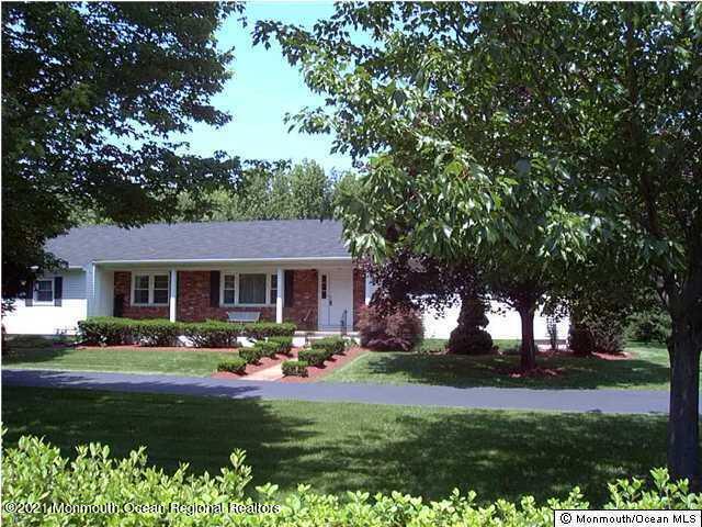 298 Middle Road Holmdel, NJ 07733 - Photo 2 of 14 middle front