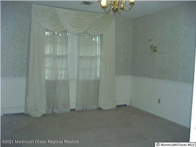 298 Middle Road Holmdel, NJ 07733 - Photo 4 of 14 Dining room