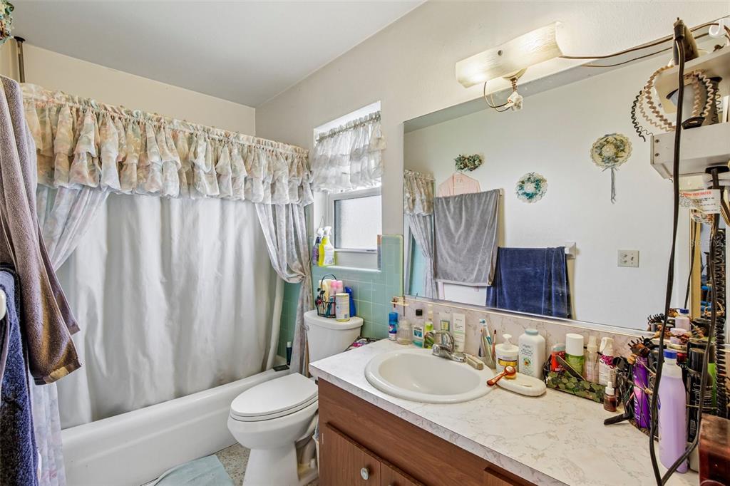 2210 Gentian Road Venice, FL 34293 - Photo 20 of 29 Gallery Image 20
