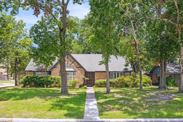 $4,000 | 8730 Cedarspur Drive, Houston, TX 77055