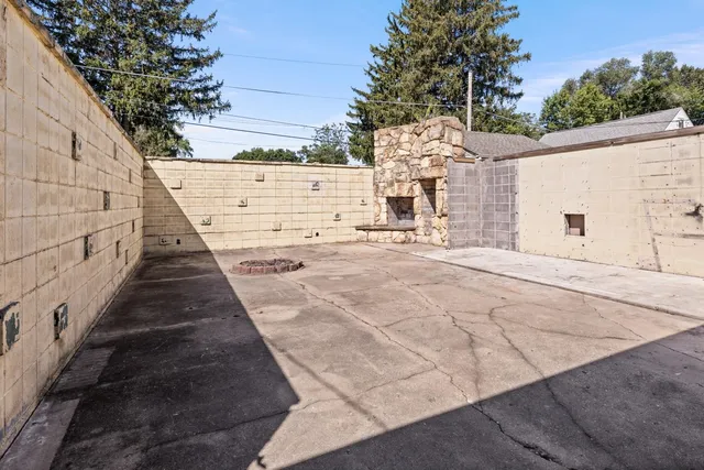 $229,900 | 1104 Winthrop Lane, Rockford, IL 61107