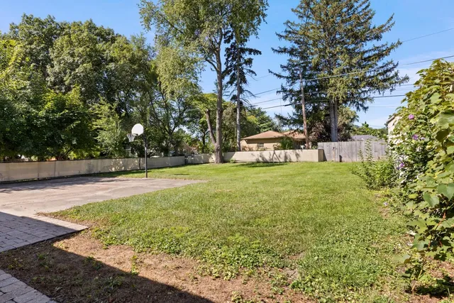 $229,900 | 1104 Winthrop Lane, Rockford, IL 61107