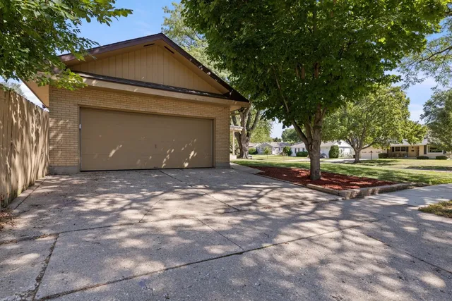 $229,900 | 1104 Winthrop Lane, Rockford, IL 61107