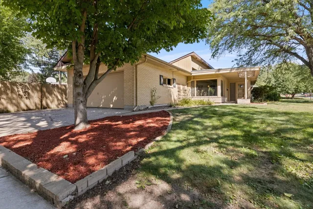 $229,900 | 1104 Winthrop Lane, Rockford, IL 61107