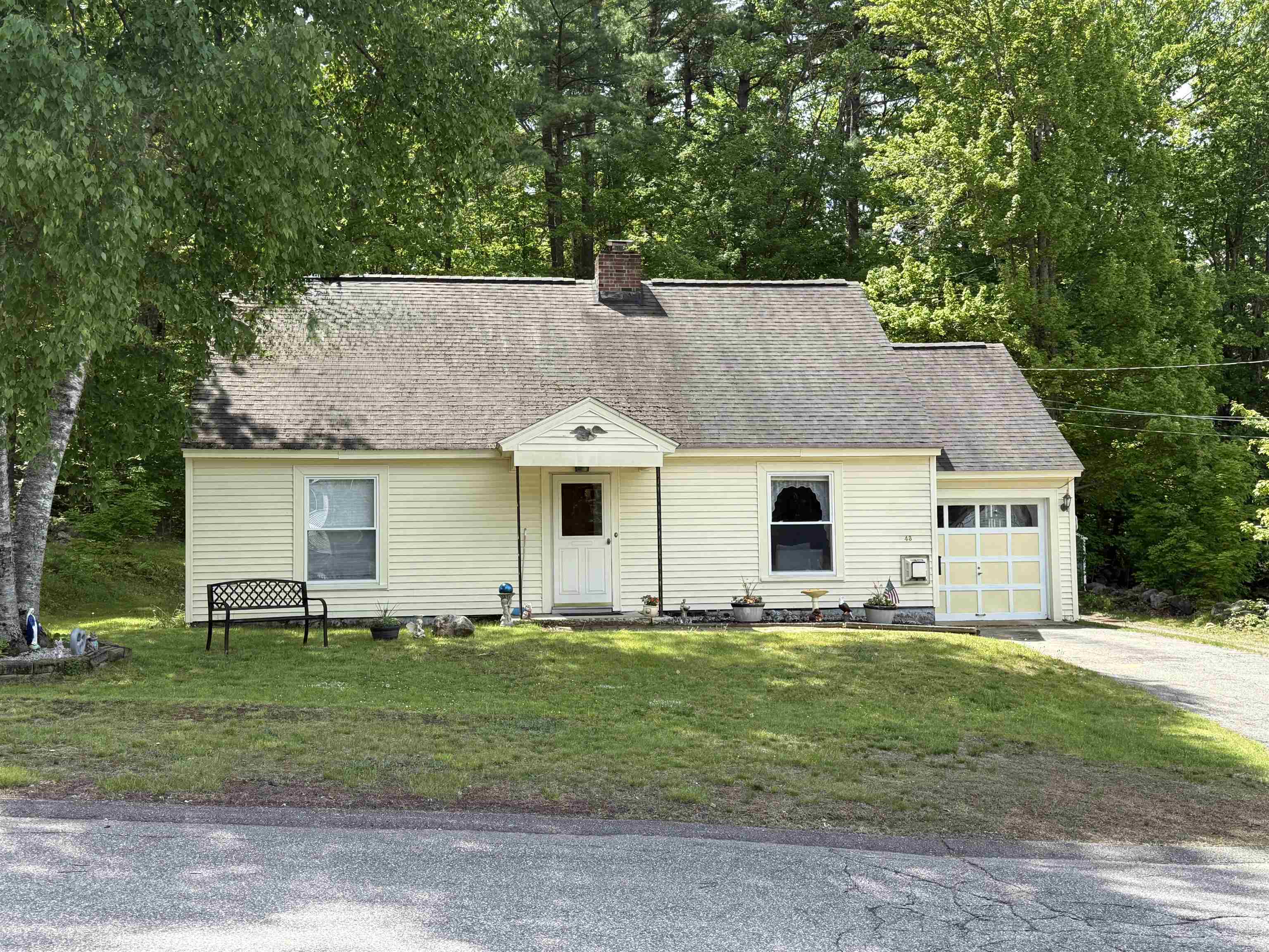 43 Clark Avenue Laconia, NH 03246 - Photo 2 of 26