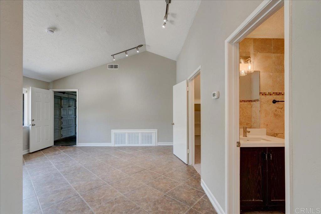 18434 Ramona View Drive Ramona, CA 92065 - Photo 10 of 72