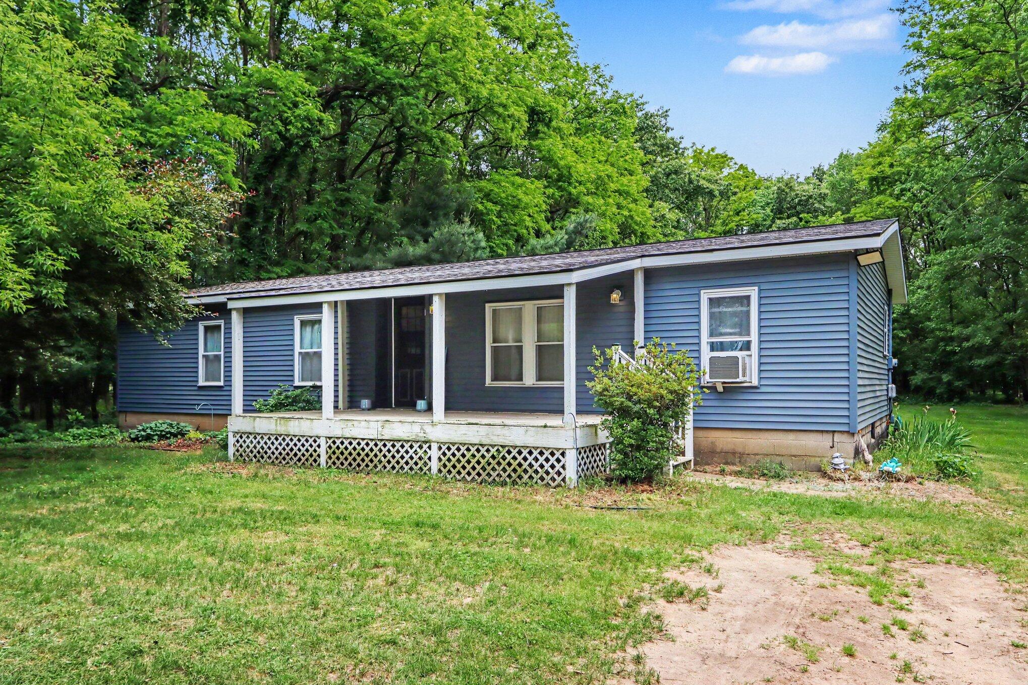 55719 Resort Road Three Rivers, MI 49093 - Photo 3 of 26 002_file_2995