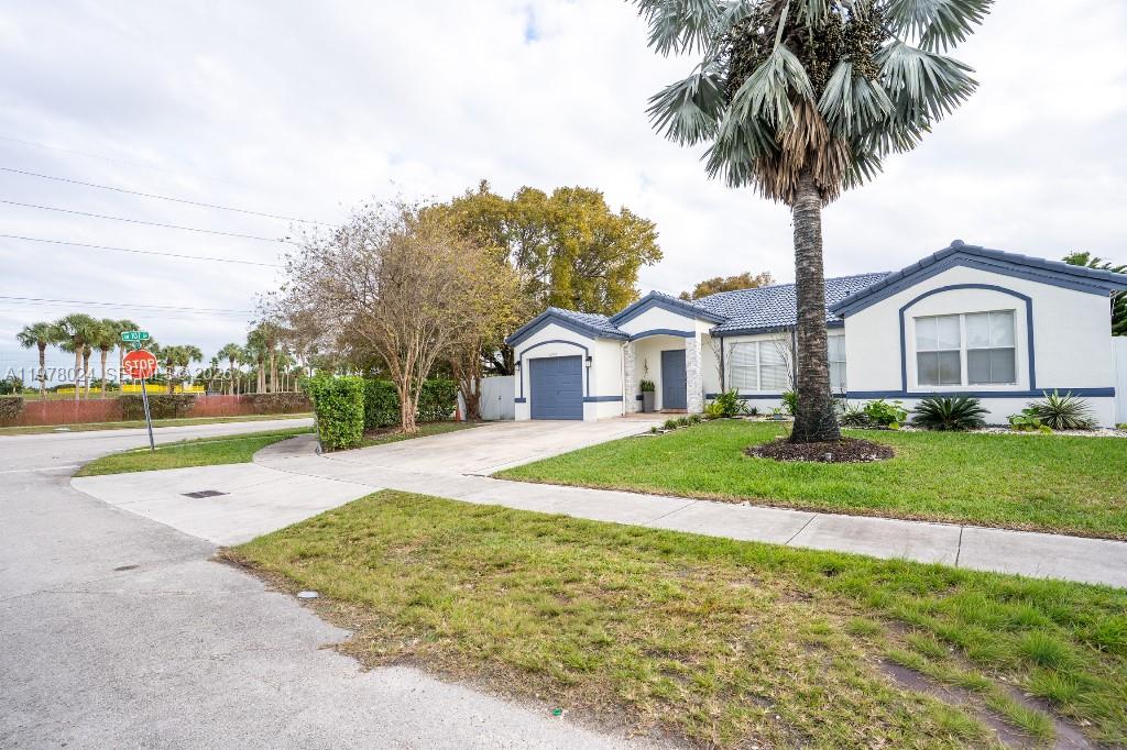 10704 Southwest 167th Street Miami, FL 33157 - Photo 3 of 30