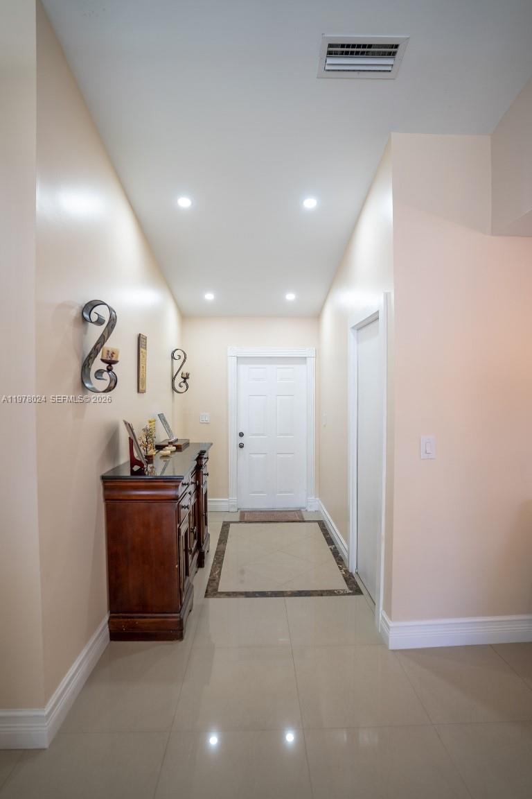 10704 Southwest 167th Street Miami, FL 33157 - Photo 4 of 30