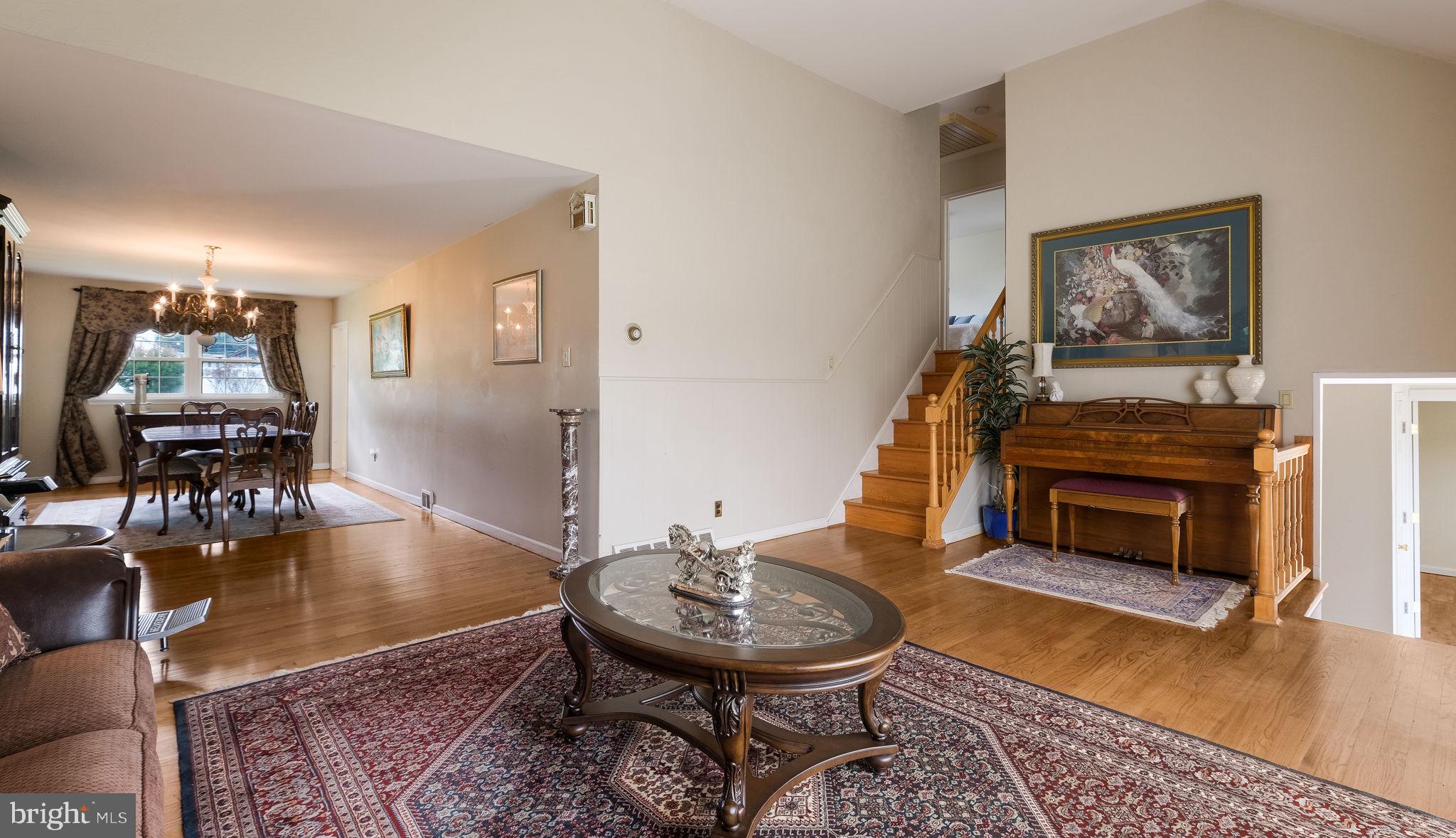 1091 Roberts Road Warminster, PA 18974 - Photo 14 of 40 Gallery Image 14