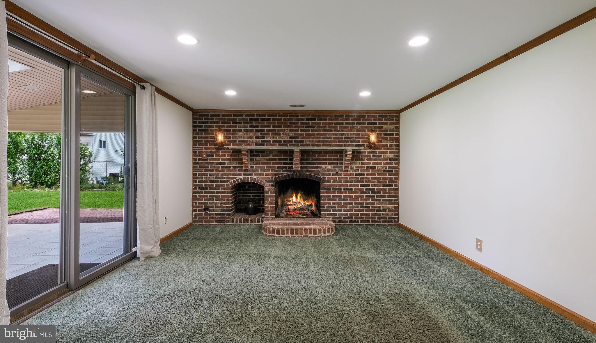 1091 Roberts Road Warminster, PA 18974 - Photo 22 of 40 FAMILY ROOM