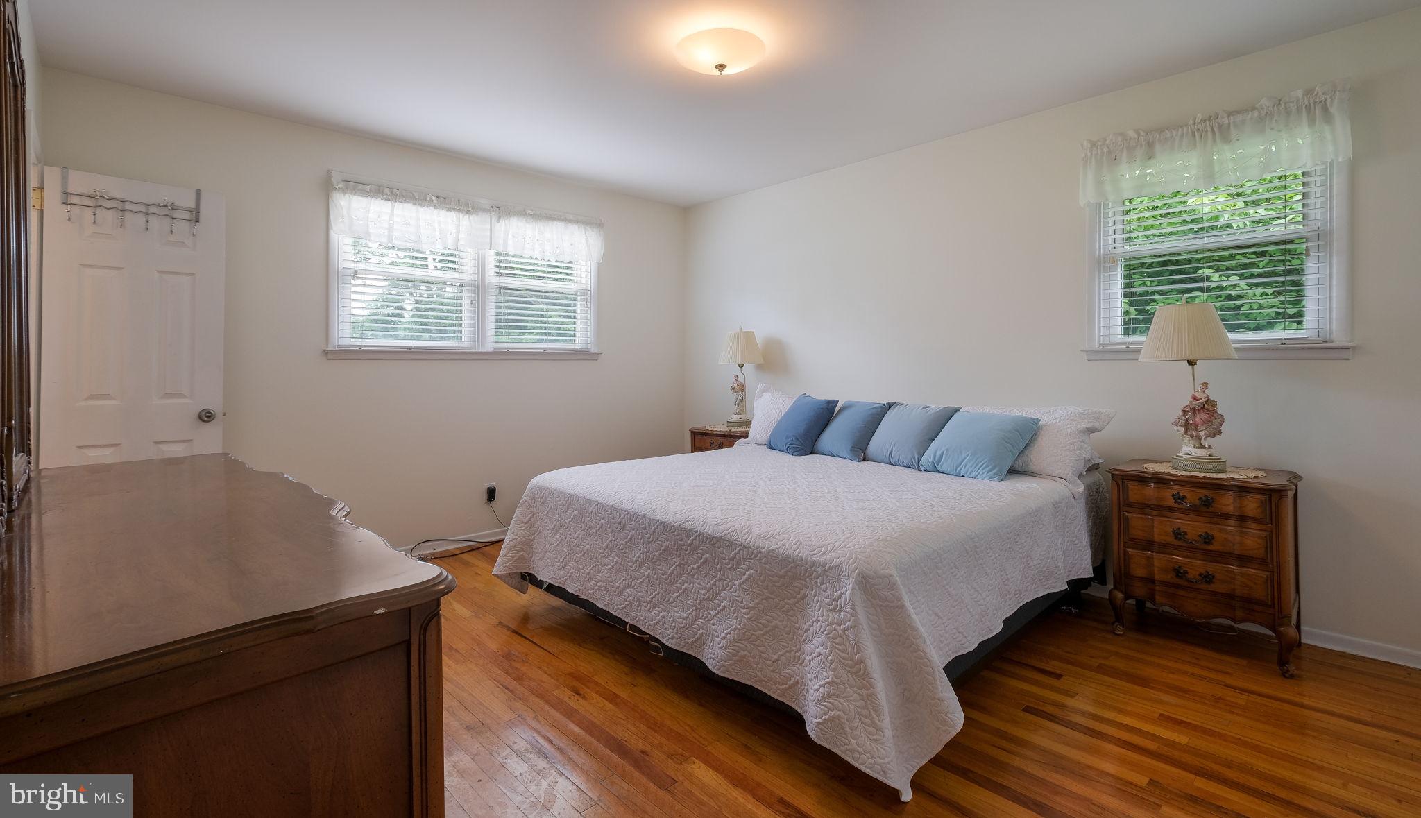 1091 Roberts Road Warminster, PA 18974 - Photo 24 of 40 PRIMARY BEDROOM