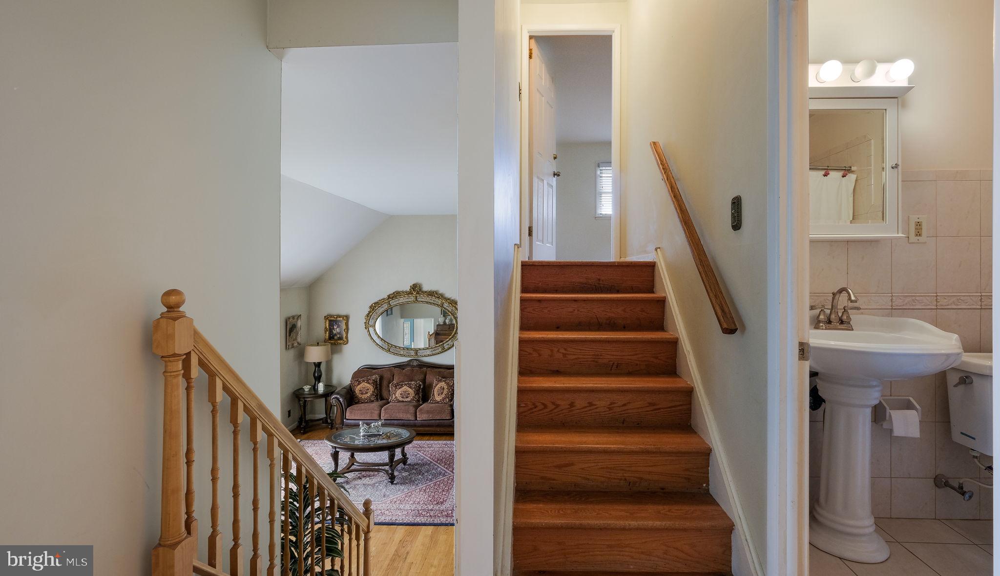 1091 Roberts Road Warminster, PA 18974 - Photo 31 of 40 Gallery Image 31