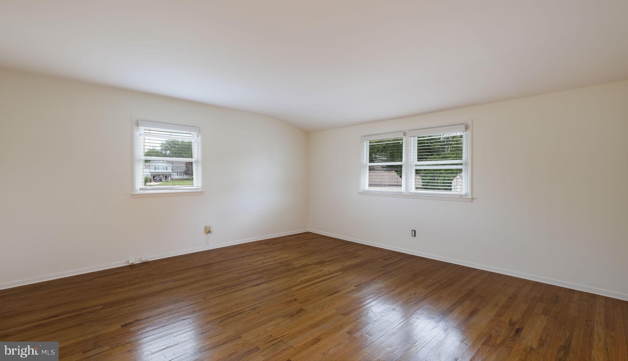 1091 Roberts Road Warminster, PA 18974 - Photo 32 of 40 4TH BEDROOM