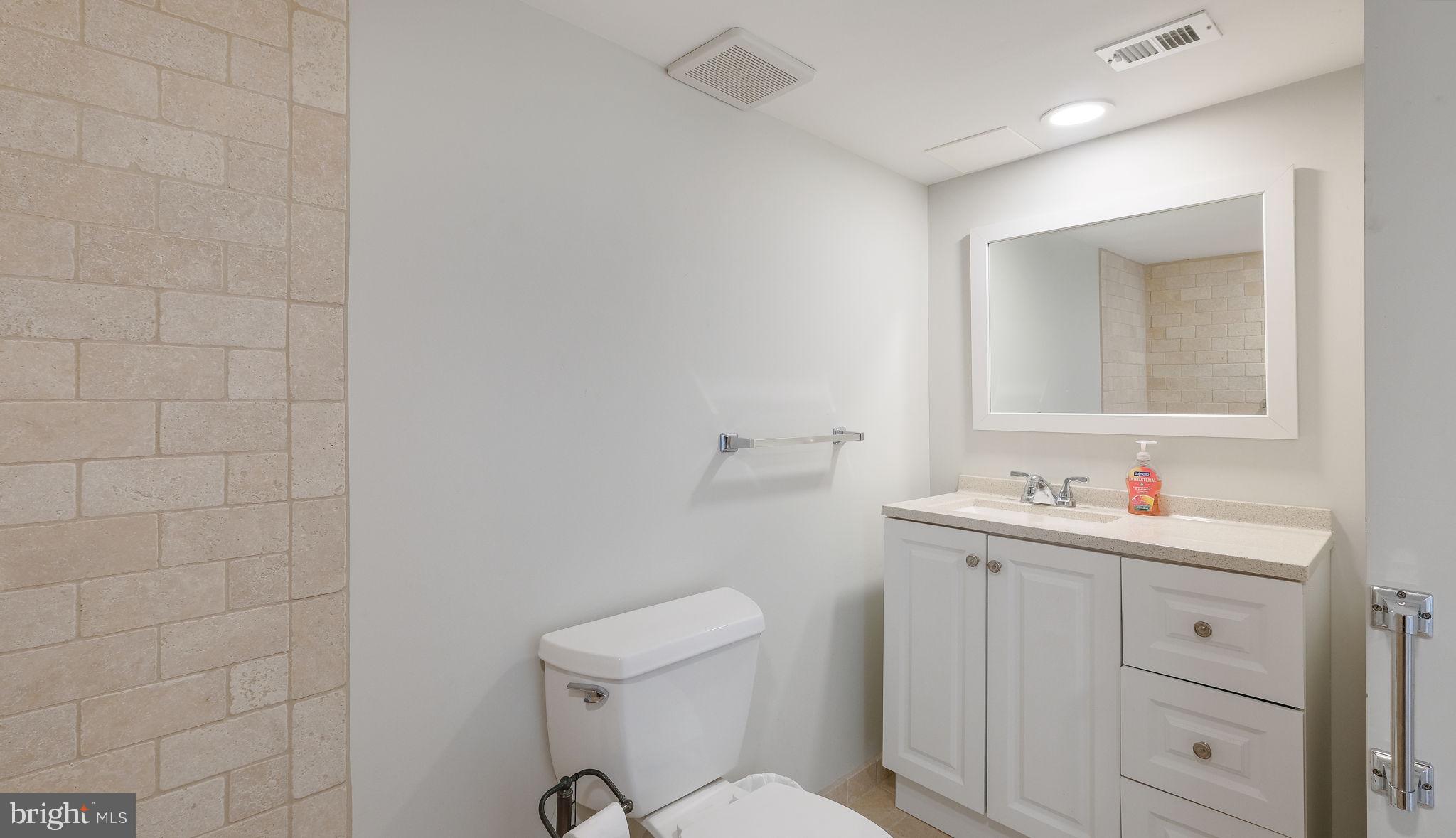 1091 Roberts Road Warminster, PA 18974 - Photo 9 of 40 IN-LAW FULL BATHROOM