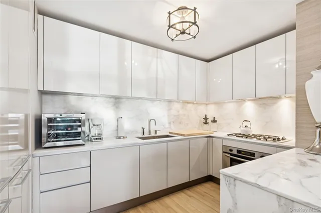 $1,850,000 | 322 West 57th Street, Unit 47K1 | Hell's Kitchen