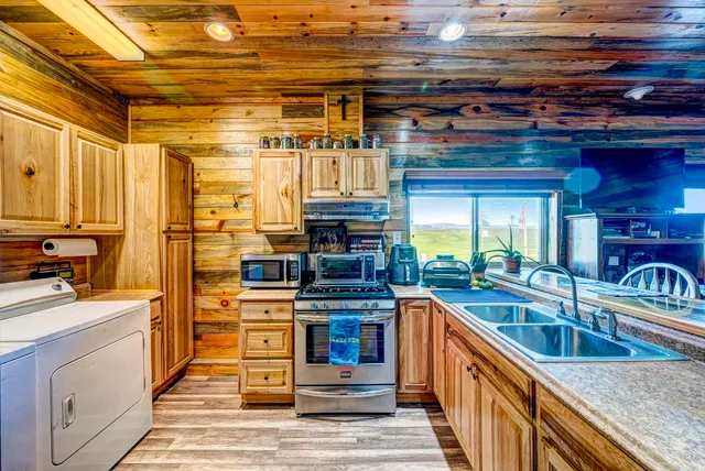 $1,100,000 | 133 Highway 345, Parkman, WY 82838