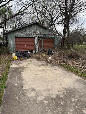 $60,000 | 300 West Magnolia Street, Cherokee, KS 66724