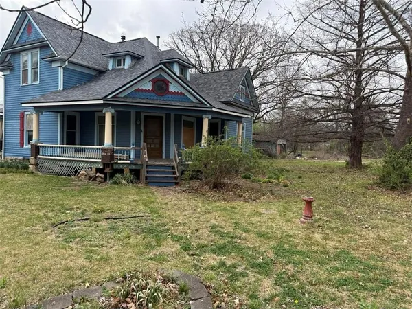 $60,000 | 300 West Magnolia Street, Cherokee, KS 66724