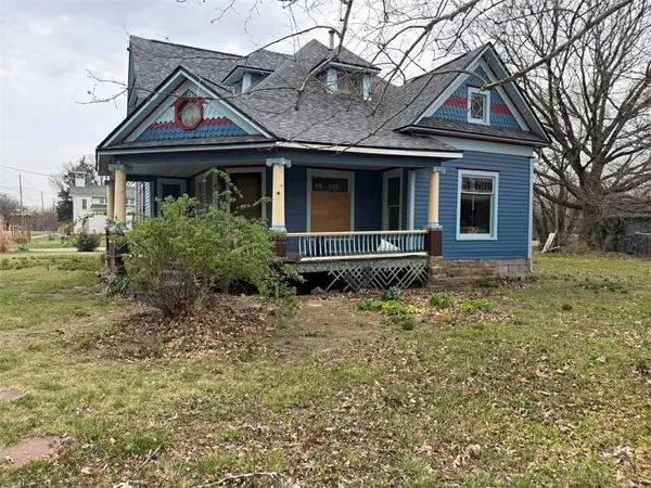 $60,000 | 300 West Magnolia Street, Cherokee, KS 66724