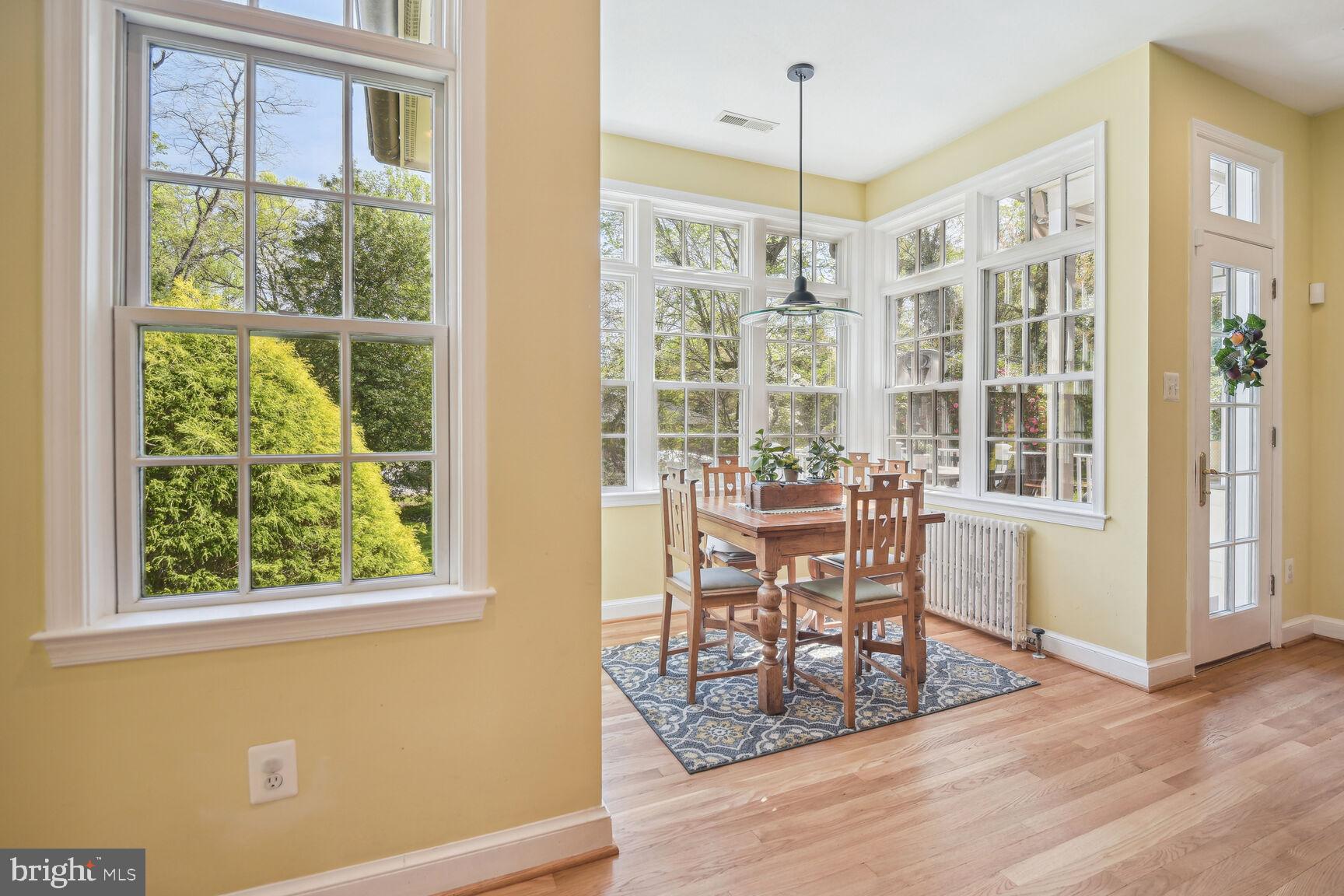 815 Notley Road Silver Spring, MD 20904 - Photo 12 of 64 Window surround breakfast nook